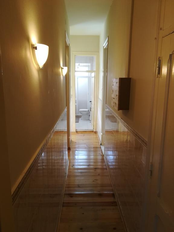 Lejlighed Ground Floor W/backyard