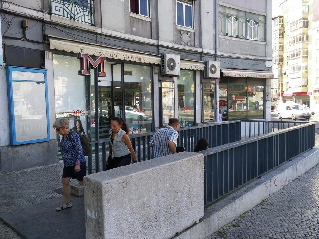 Ground Floor W/backyard Lisboa